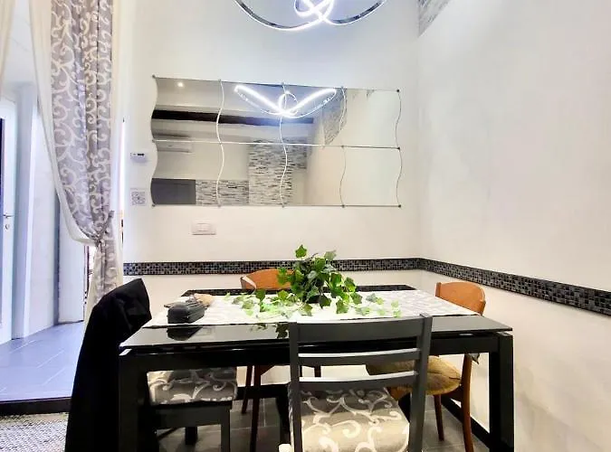 La Casa Di Pegli 21r * Janov